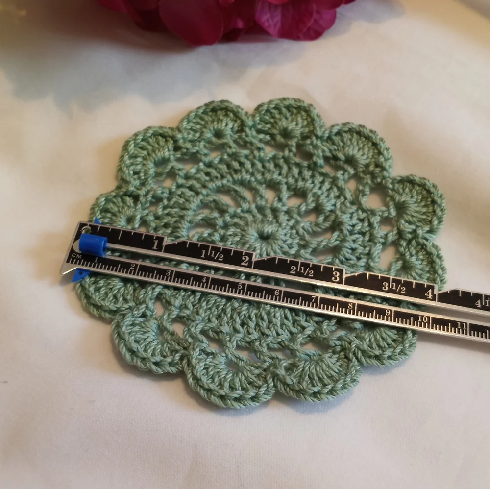Crochet doily coaster set 4pc, handmade by seller cottage aesthetic, retro - Picture 13 of 15